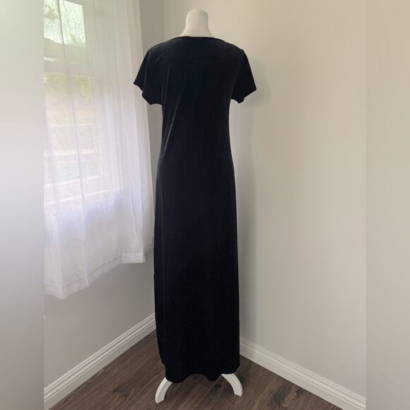 Vintage ‘90s Walter Collection Petites Black Velvet Short Sleeve Maxi Dress - Picture 6 of 8